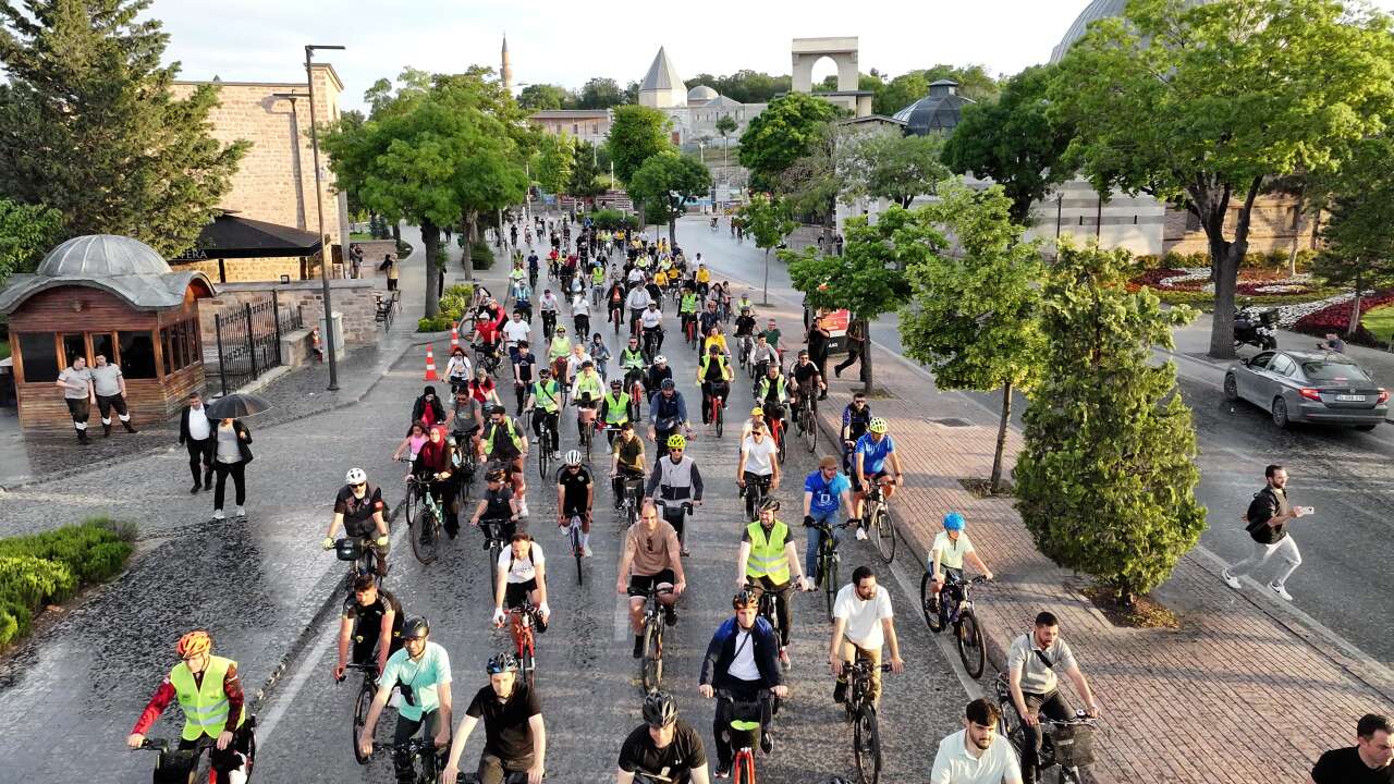 Avrupa Bisiklet Başkenti Konya’da binlerce kişi pedal çevirdi 1